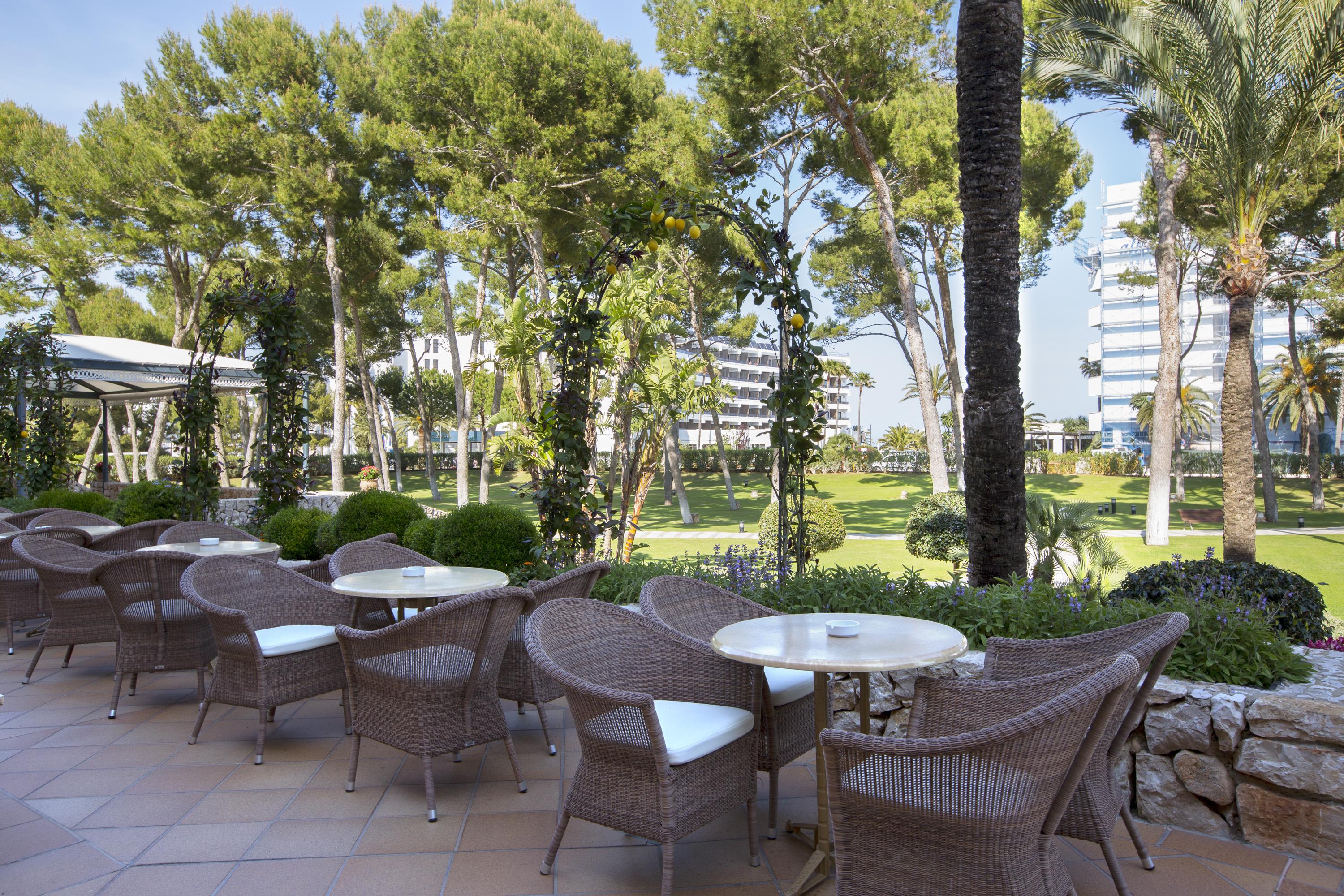 Hipotels Hipocampo Palace & Spa Cala Millor (Mallorca) Exterior foto The hotel's gardens