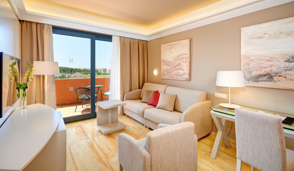 Hipotels Hipocampo Palace & Spa Cala Millor (Mallorca) Exterior foto A living room